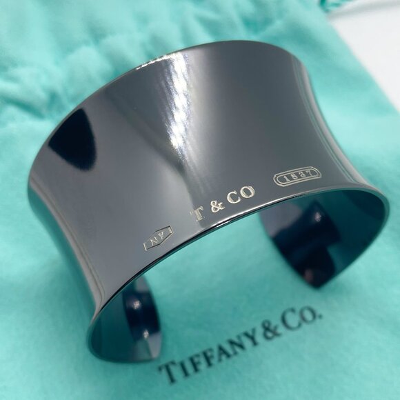 Tiffany & Co. 1837 Wide Titanium Cuff Bracelet 6" Circumference – Excellent - Picture 9 of 12